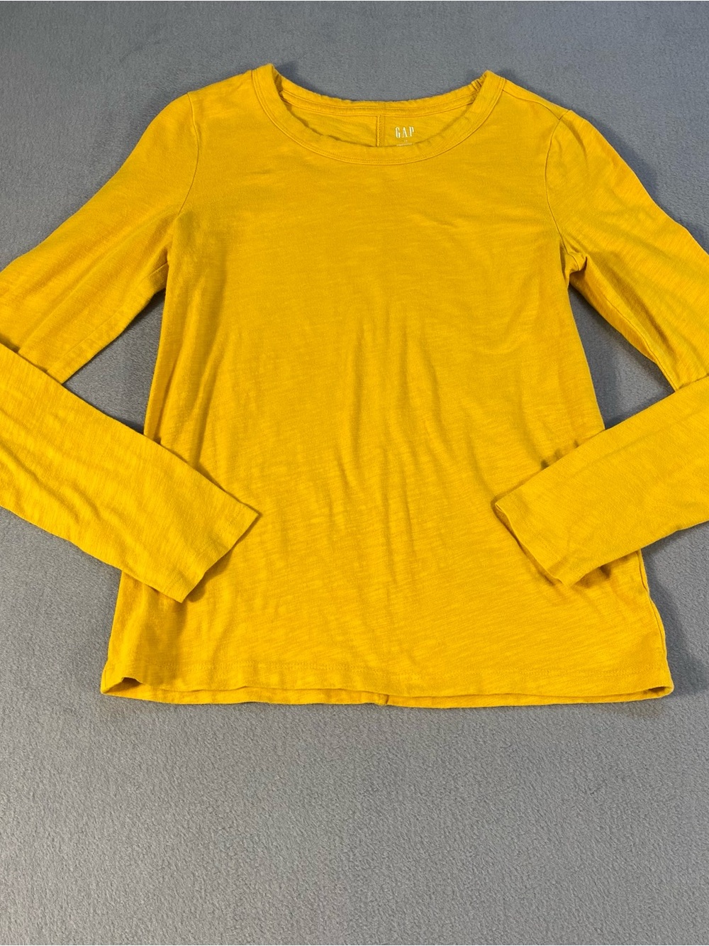 GAP women’s Long-Sleeve Crew Top in Mustard Yellow, size XS